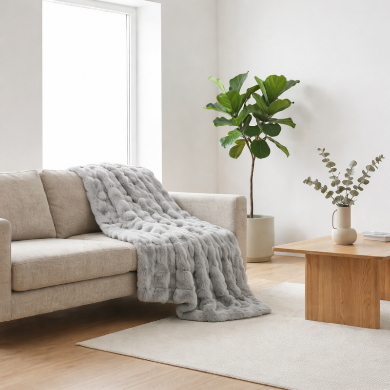 Couverture fausse fourrure gris – plusieurs tailles disponibles — Vue 1